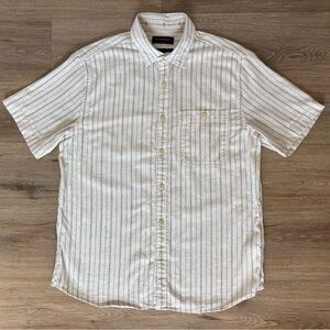 Banana Republic Men's White Striped Button Down Shirt